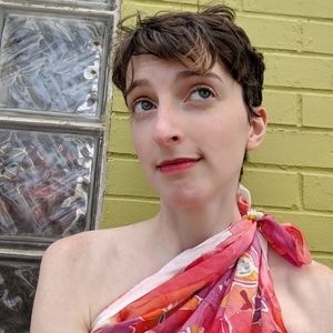 Meet your Posher, Lucy